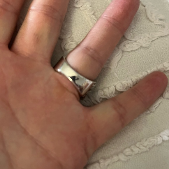 Rhodium Lia Sophia Ring!🩶. Size 7 - Picture 2 of 6